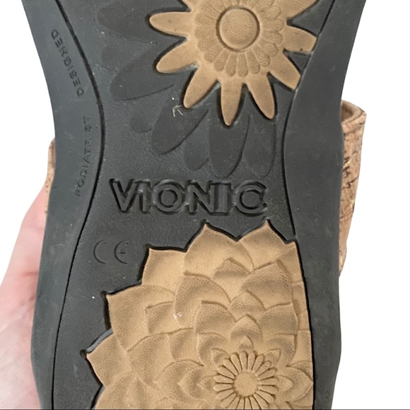 Vionic Lauren Tan/Gold Metallic Cork Velcro Closure Sandals - Picture 10 of 10